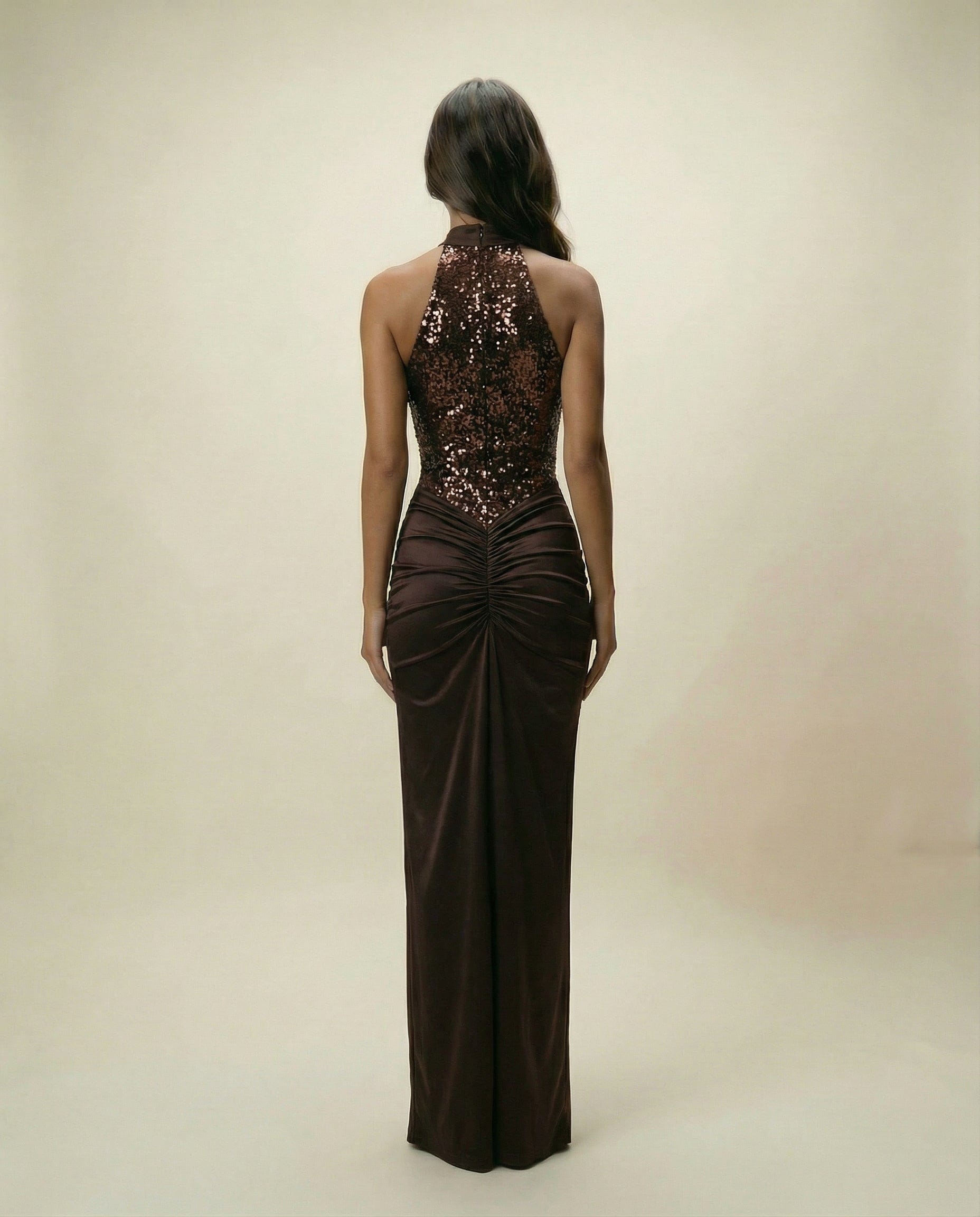 Cloud Wear SERENA - Sukienka Maxi z Cekinowym Przodem i Marszczeniami