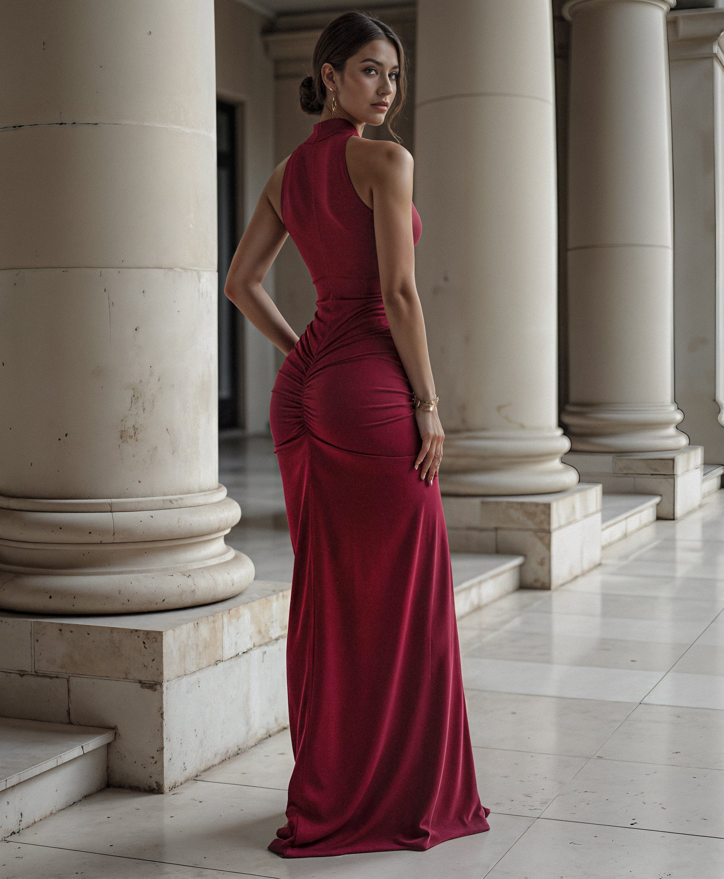 Cloud Wear SERENA – Sukienka Maxi z Marszczeniem i Zabudowaną Górą Bordowy
